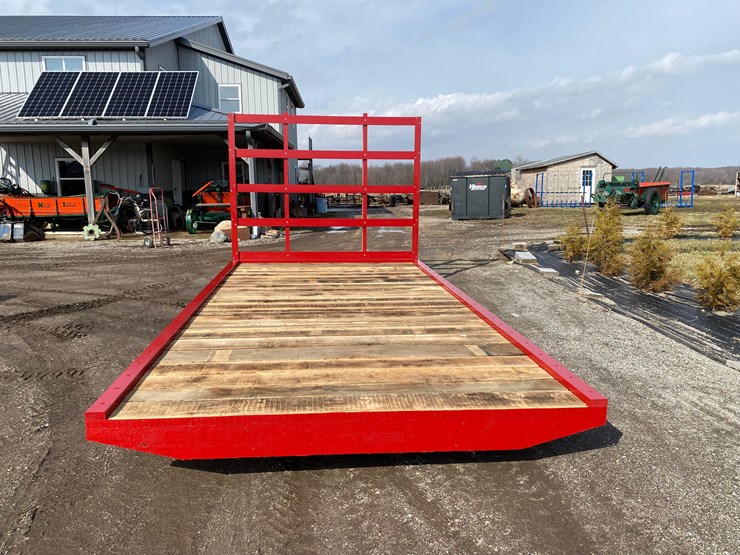 new---8’-x-16’-native-wood-hay-rack-with-standard-image-2