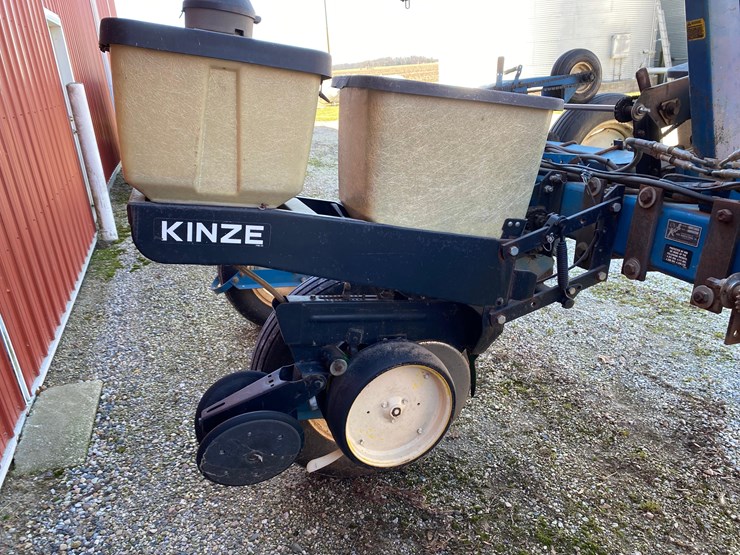 kinze-2600-image-12