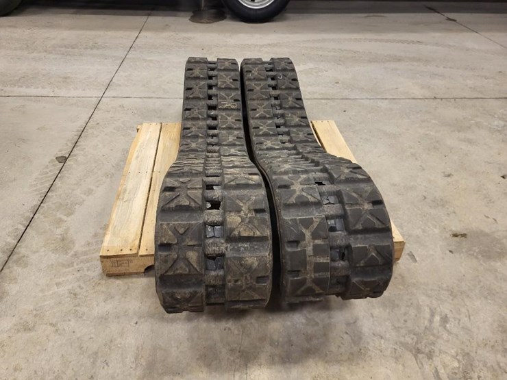 2012-bobcat-t190-image-45