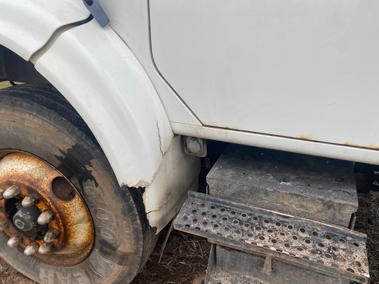 1998-case-ih-4900-image-36