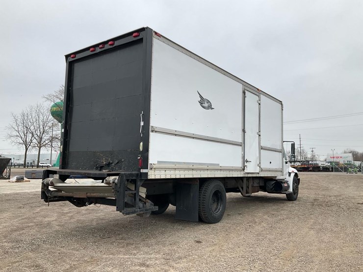 2005-international-durastar-4300-image-5