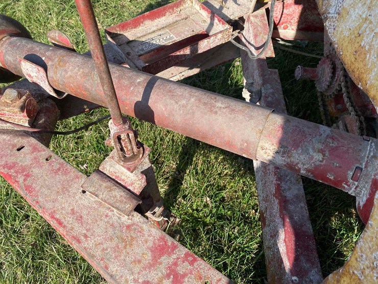 new-holland-357-image-31