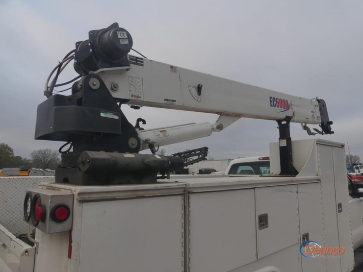 2012-ford-f550-xl-image-6