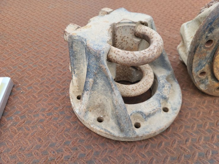 allis-chalmers-8-bolt-hubs-image-4