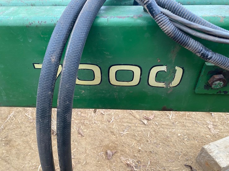 john-deere-7000-image-64