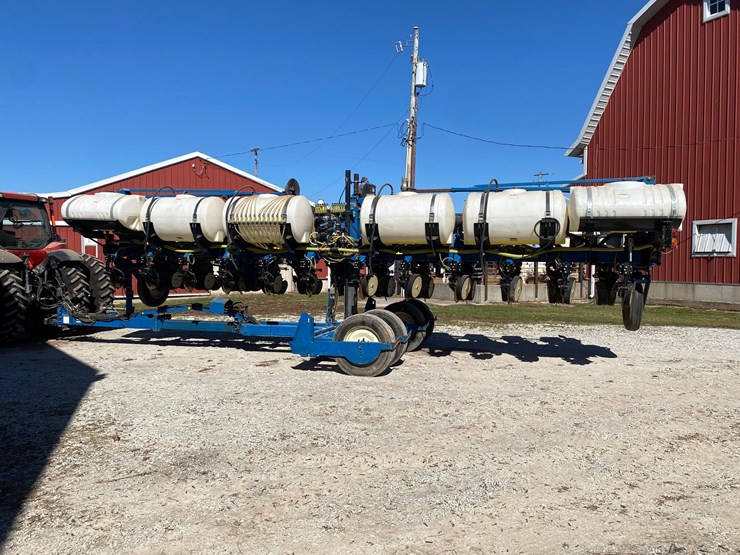 2009-kinze-3600-image-3