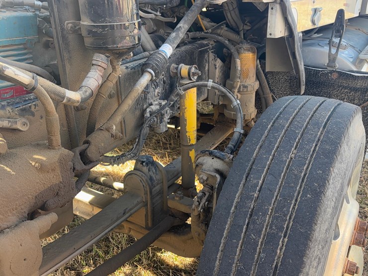 2002-kenworth-t800-image-11