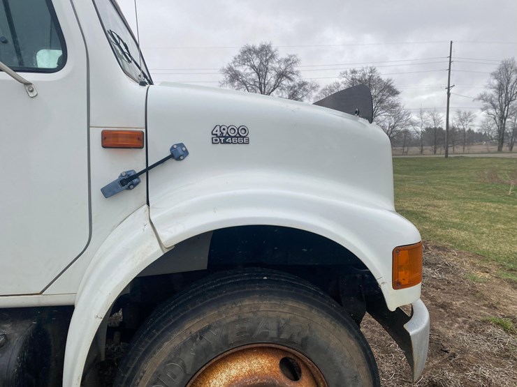 1998-case-ih-4900-image-10