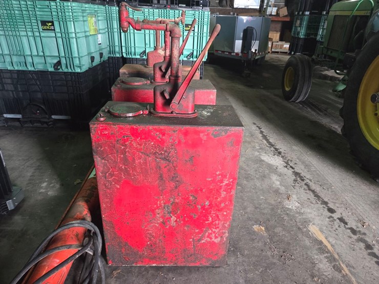 (3)-oil-barrels-w/-hand-pumps-image-7