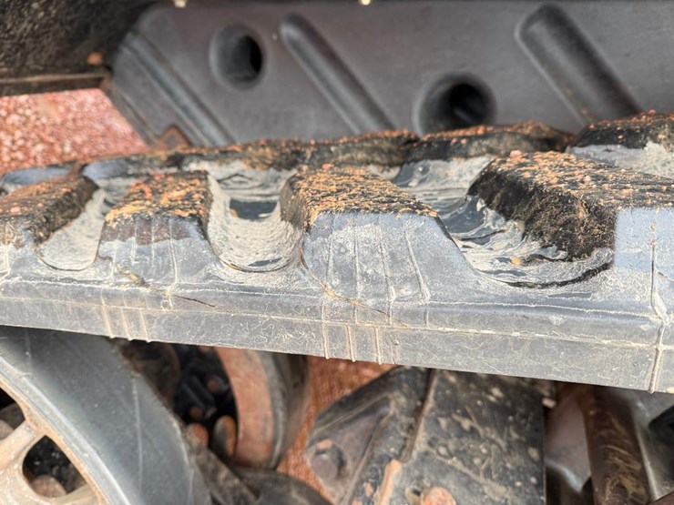 case-ih-magnum-380-rowtrac-image-13