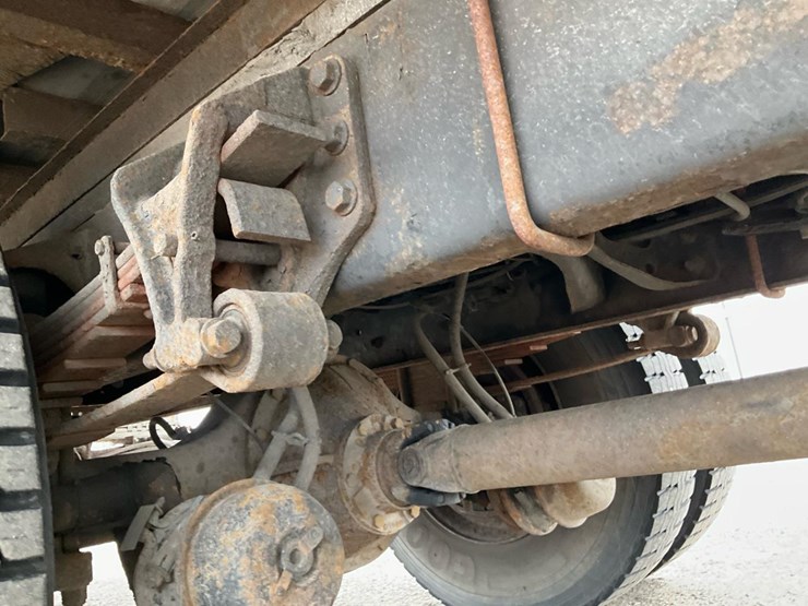 2005-international-durastar-4300-image-63