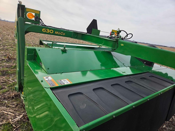 john-deere-630-image-13