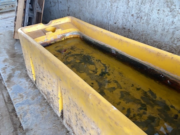 #1007-ritchie-automatic-water-tank-west-end-of-freestalls-image-8