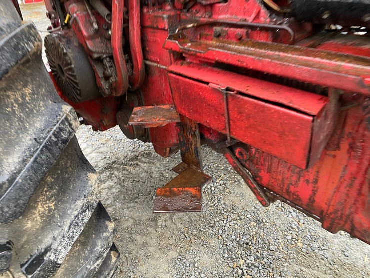 farmall-1206-image-16