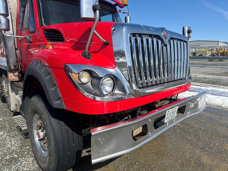 2012-international-7600-image-10