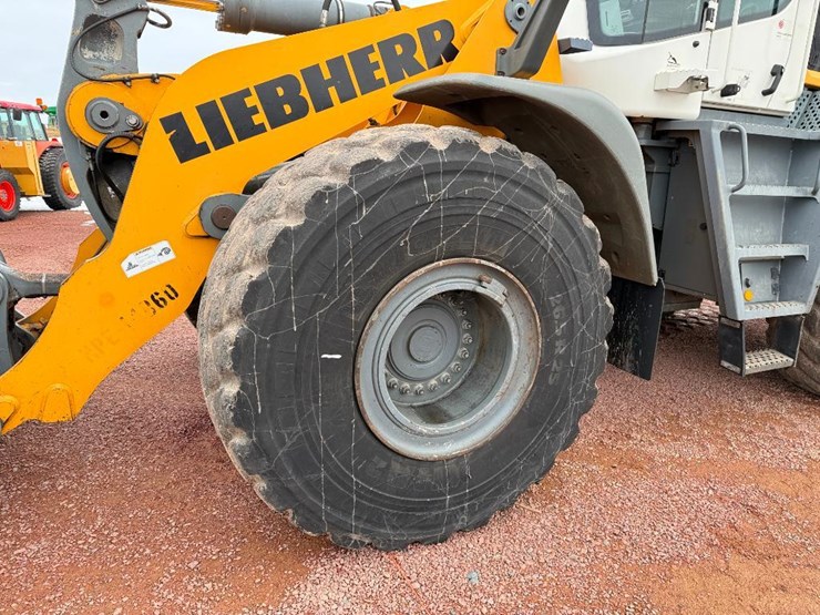 liebherr-l566-image-9