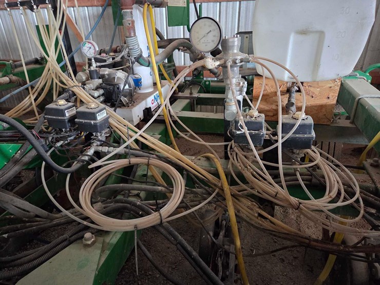 john-deere-2510l-image-39