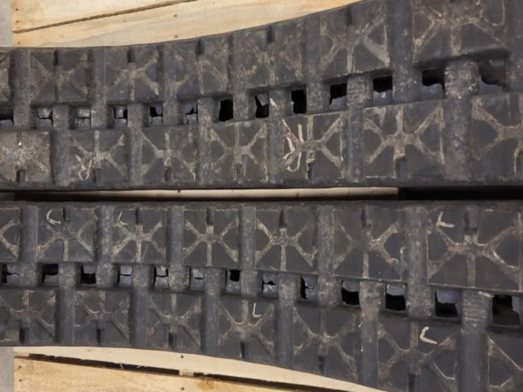 2012-bobcat-t190-image-50