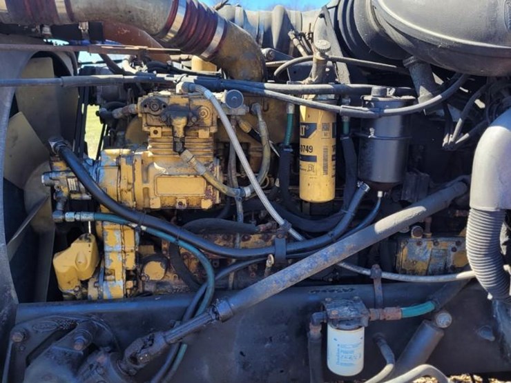 1993-peterbilt-377-image-24