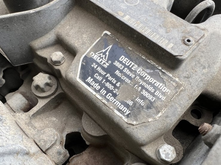 2005-schwing-p-88d-towable-concrete-pump-image-16