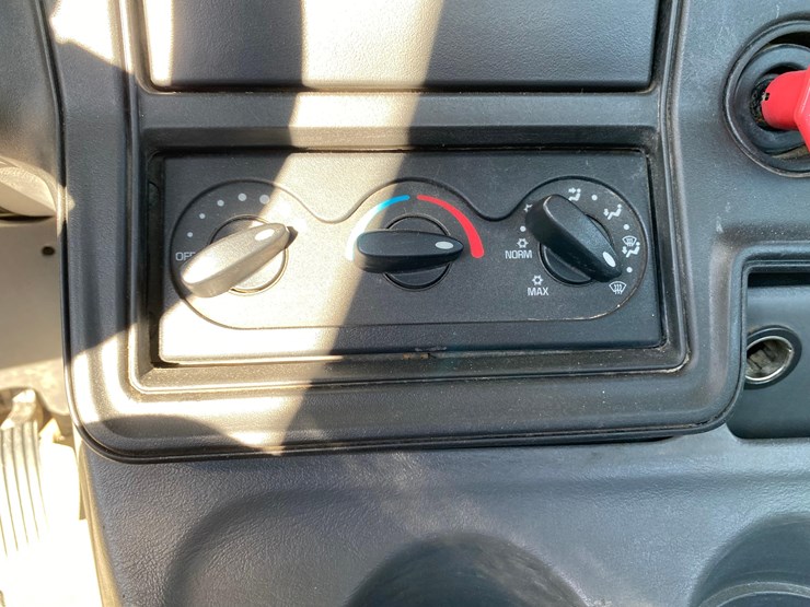 2011-international-prostar-image-51