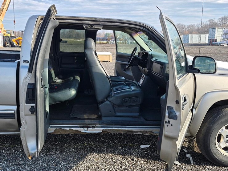 2002-chevrolet-1500-image-40