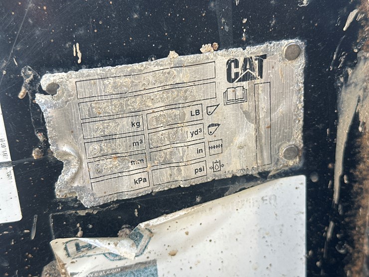 caterpillar-226d-image-13