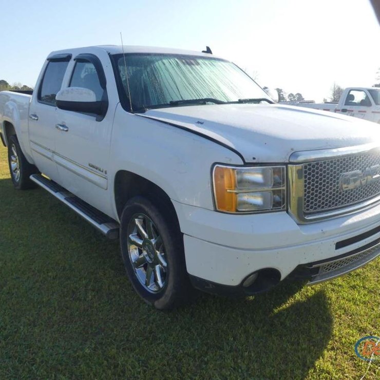 2007 GMC SIERRA 1500 DENALI