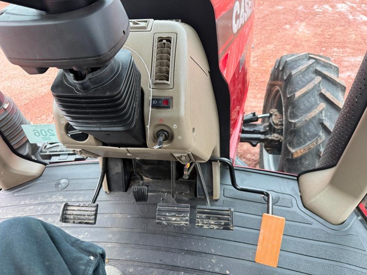 case-ih-magnum-380-rowtrac-image-68