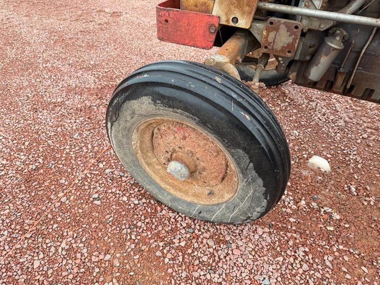 massey-ferguson-165-image-10