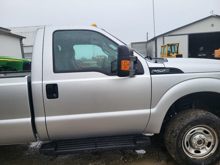 2015-ford-f250-xl-image-34