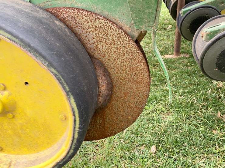 john-deere-7000-image-22