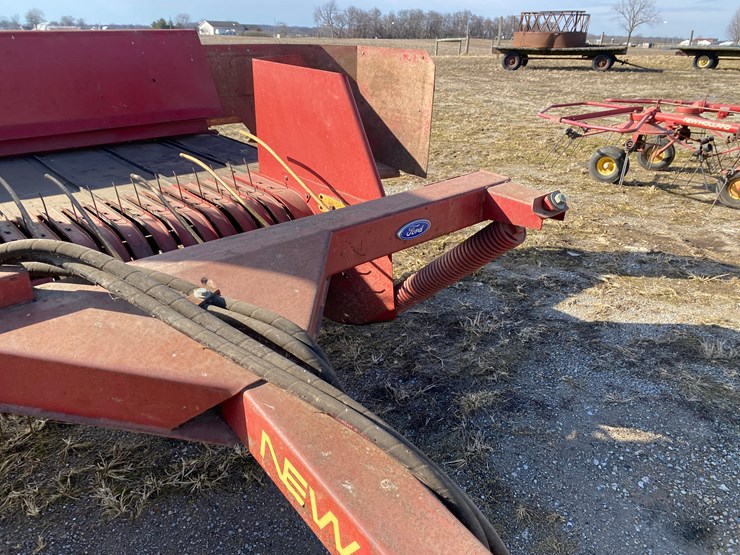 new-holland-144-image-13