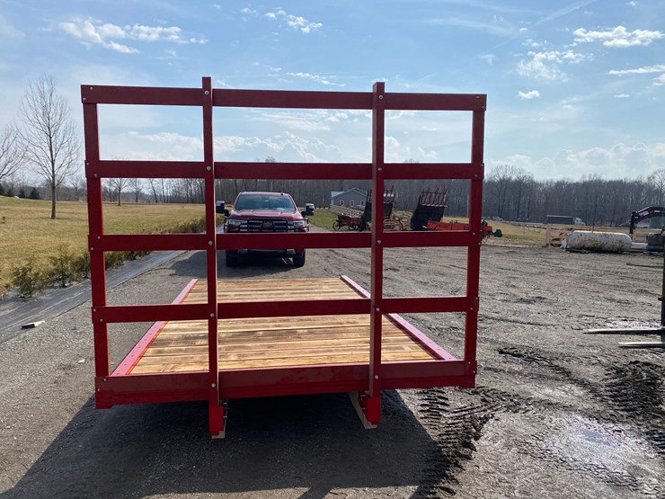 new---8’-x-16’-native-wood-hay-rack-with-standard-image-5