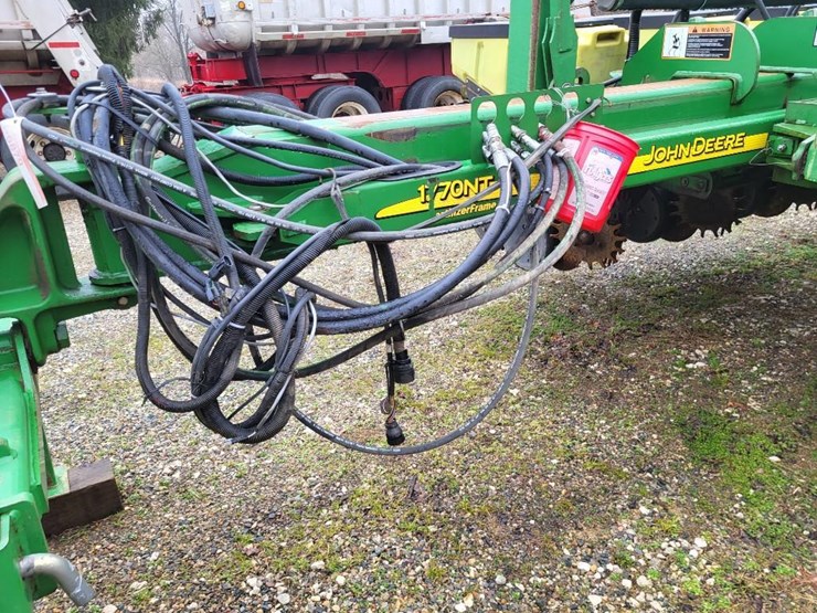 2010-john-deere-1770nt-image-13