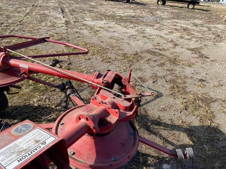 new-holland-163-image-15