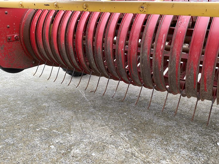 new-holland-144-image-11