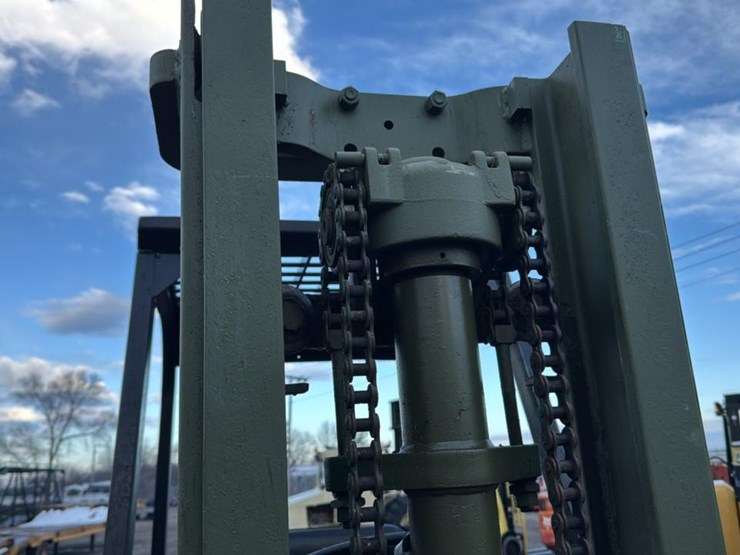 #1357-•-clark-c500-40-forklift*-image-11