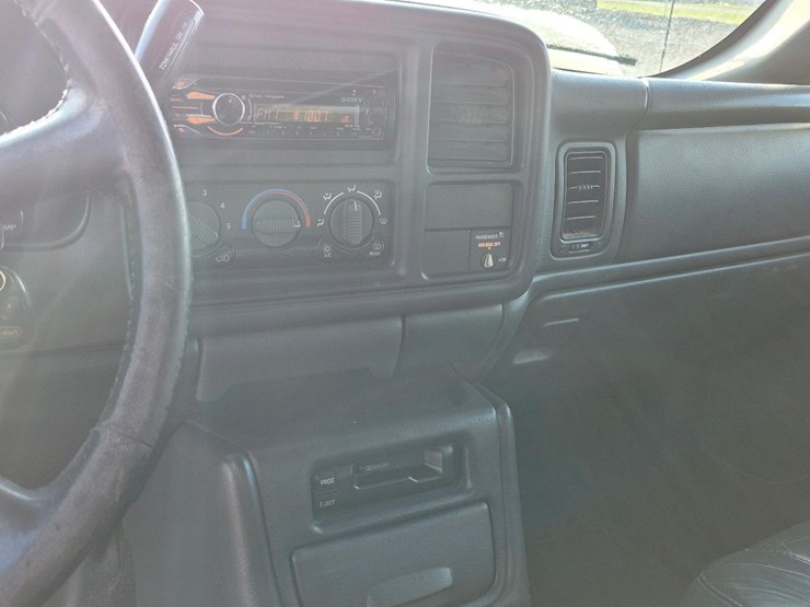 2002-chevrolet-1500-image-39