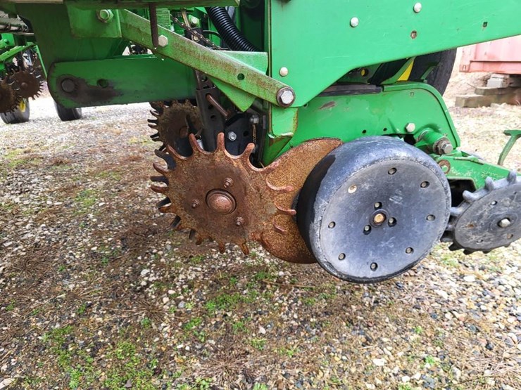 2010-john-deere-1770nt-image-16