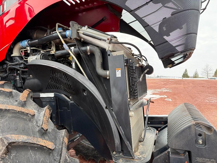 case-ih-magnum-380-rowtrac-image-49