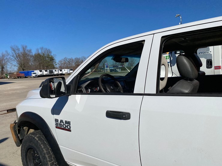 2018-dodge-2500-image-22