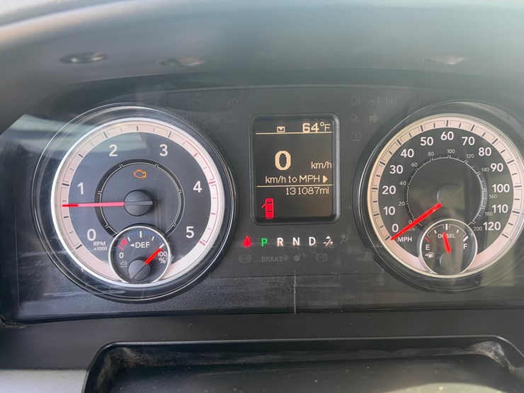 2018-dodge-3500-image-14