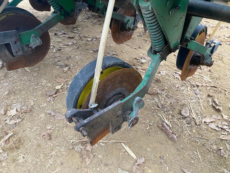 john-deere-7000-image-47