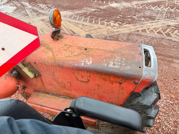 massey-ferguson-165-image-36