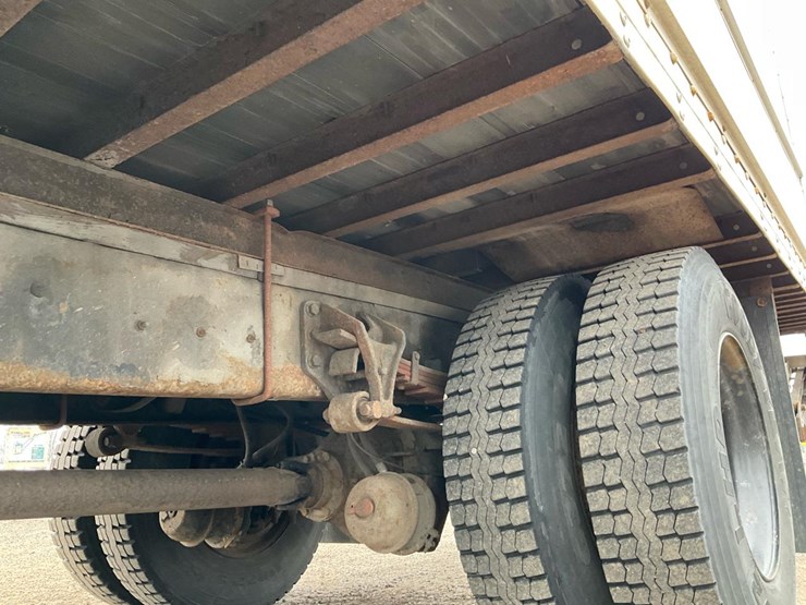 2005-international-durastar-4300-image-25