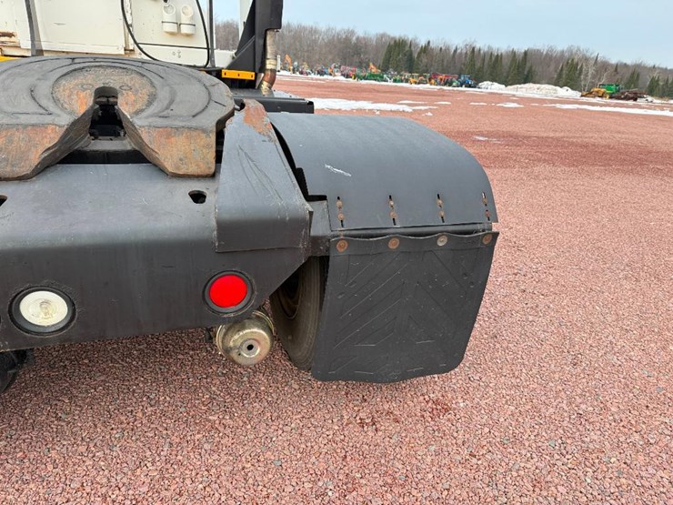 2013-kalmar-ottawa-4x2-image-20