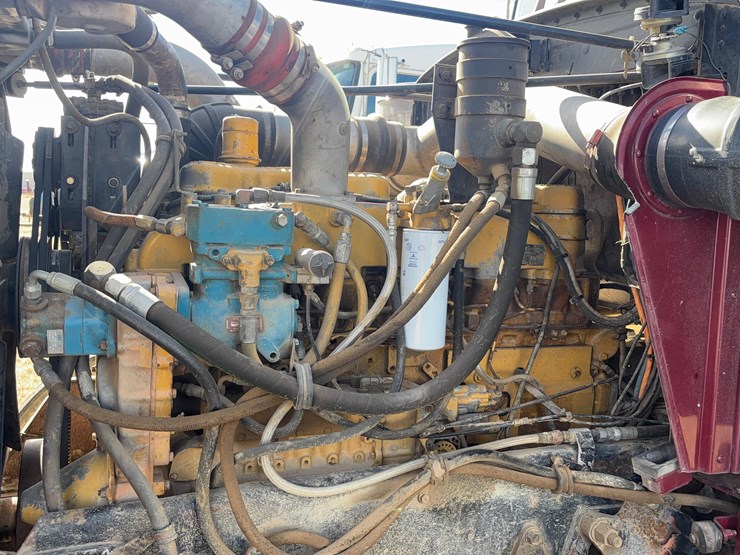 1986-peterbilt-semi-truck-image-8