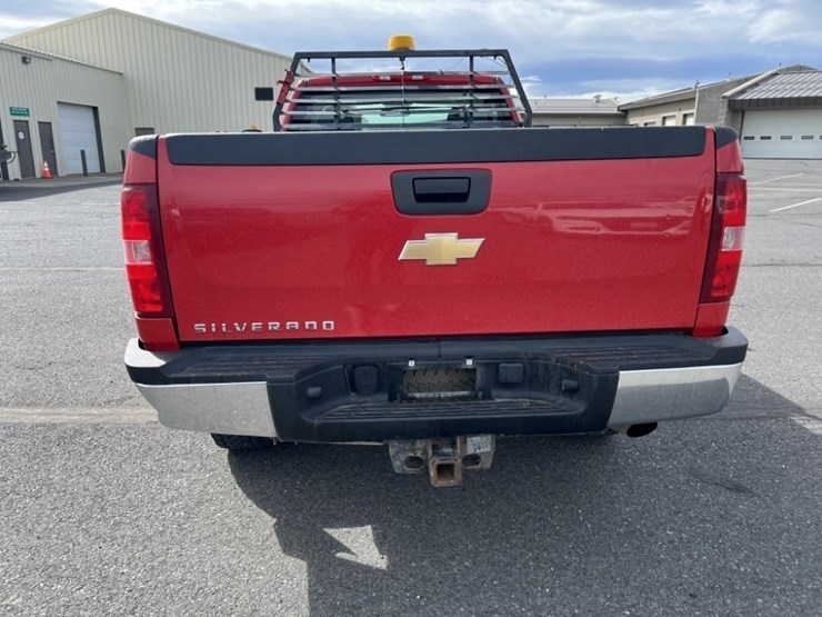 2011-chevrolet-silverado-2500-image-4
