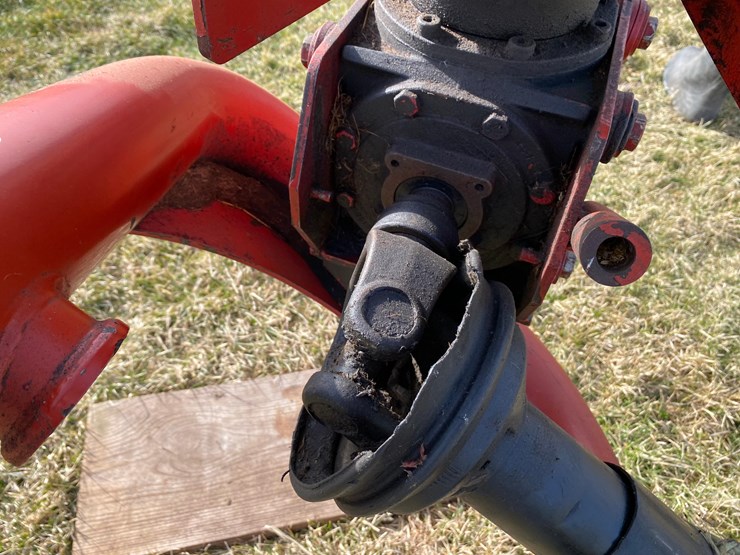 new-holland-1431-image-39